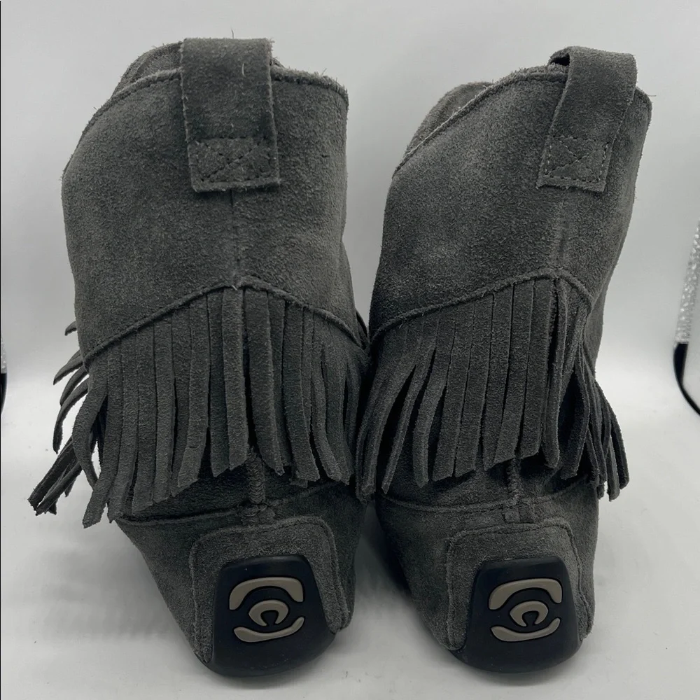 Manitobah Mukluks Boots Leather Proudly Indigenous Grey Size 9 Vibram Sole - Picture 2 of 8